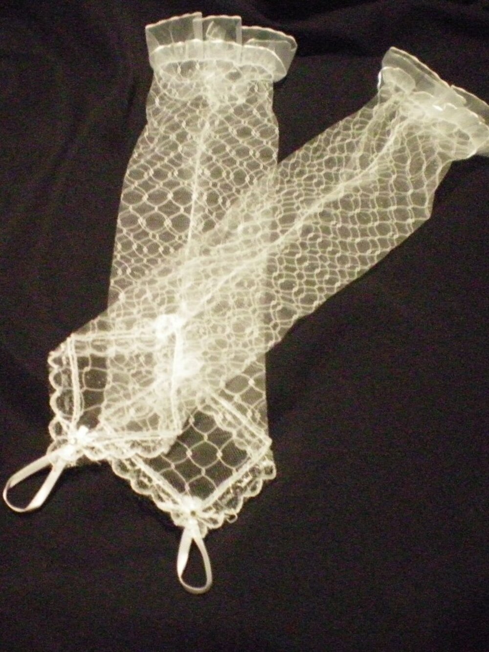 Bridal Veil & Lace Gloves Set – White Wedding Accessories